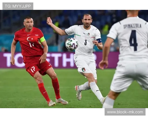 西甲焦点战：战术博弈成胜负手，强队凭借精细部署笑到最后